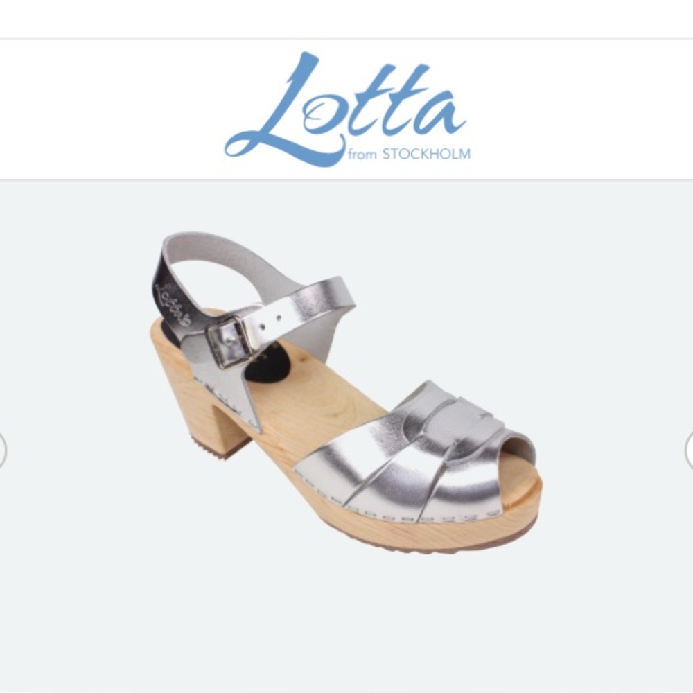 Lotta Peep Toe Clogs in Silver size 39 (8.5 us)